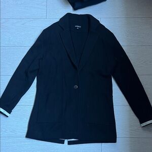 Minnie Rose Black Women's Blazer small. Padded shoulders. Soft cloth material